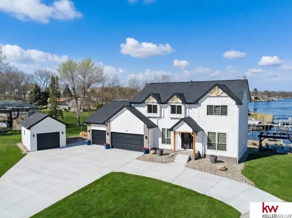 918 Adams Ct, Plattsmouth, NE 68048