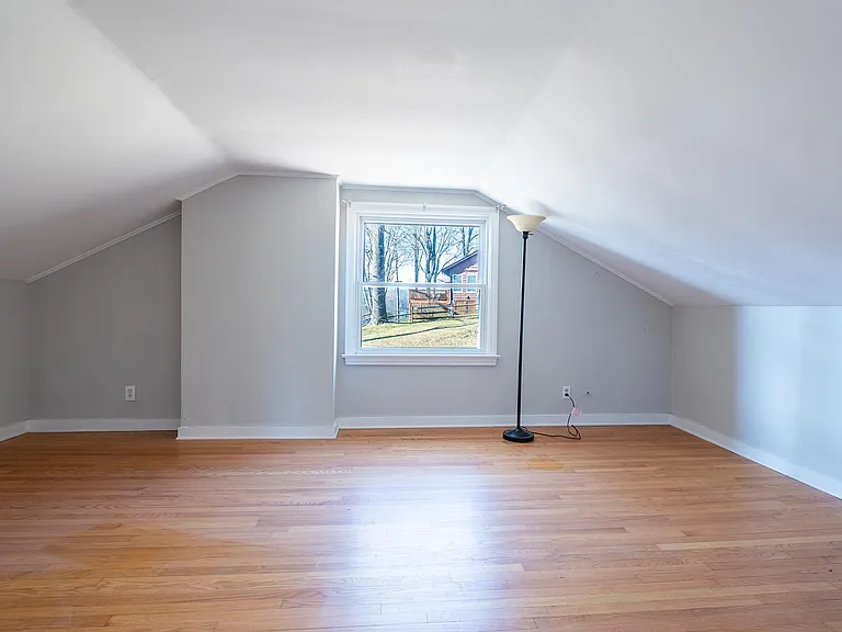16 Crescent Dr — Photo 15