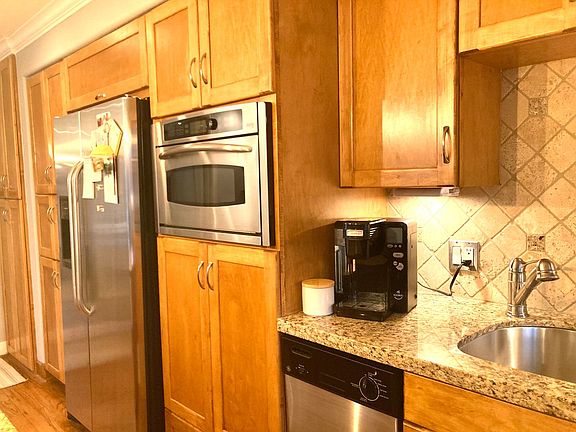 5th image of 1447 Heights Blvd APT 220
