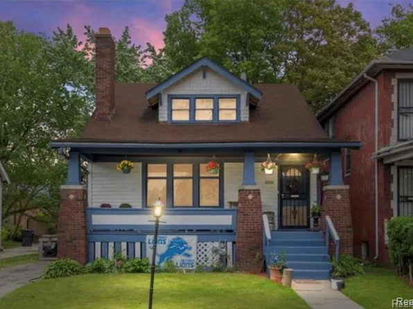 12724 Strathmoor St, Detroit, MI 48227