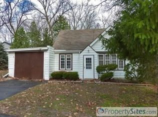 W4270 Indian Dr, Lake Geneva, WI 53147