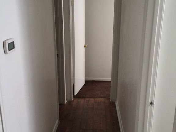3rd image of 227 Lake Meadows Dr