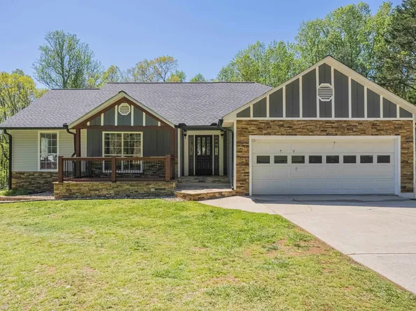375 Chandler Heights Cir, Alto, GA 30510