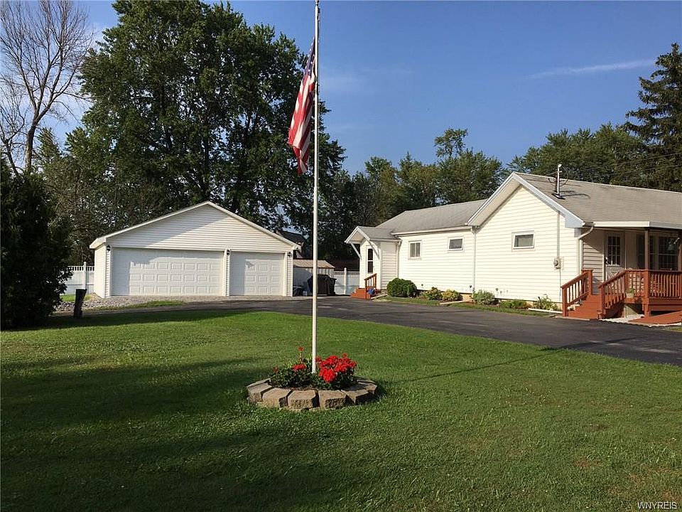 2nd image of 36 Spohn Dr