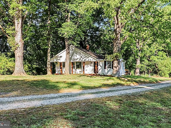 3rd image of 679 Welshman Ln