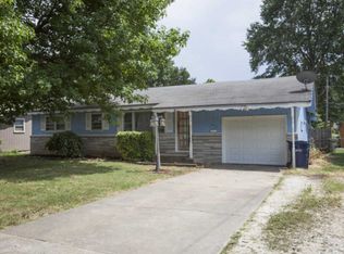 1532 E Crestview St, Springfield, MO 65804