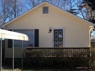 1018 Kilby St, Burlington, NC 27215