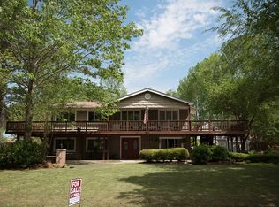 1944 Clifton Rd, Virginia Beach, VA 23457