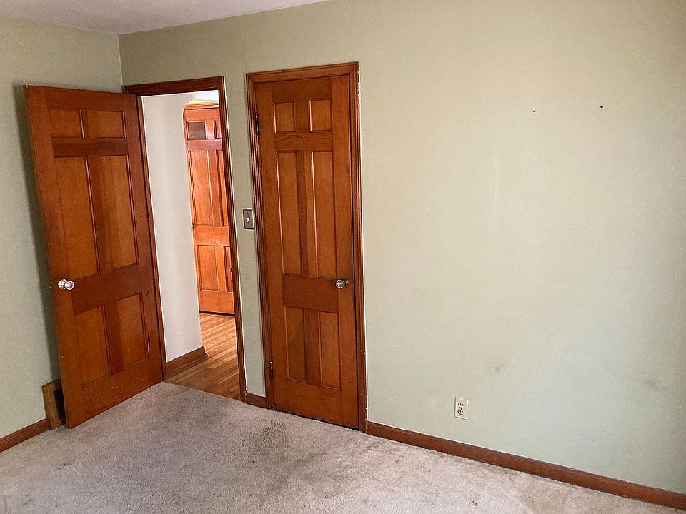 2nd image of 3250 W 129th St