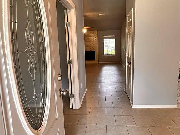3rd image of 237 Canterbury Dr
