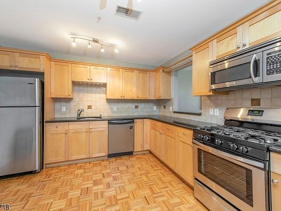 5th image of 26-40 Church St APT 22