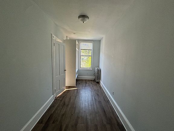 5th image of 209 41st St #2R