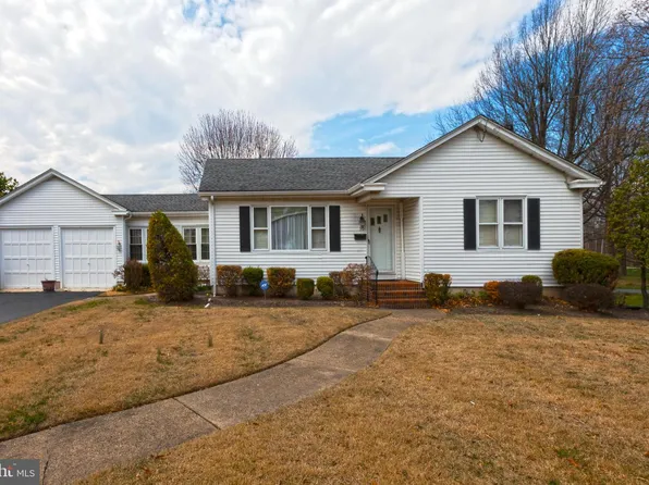 30 Cooper Ave, Marlton, NJ 08053