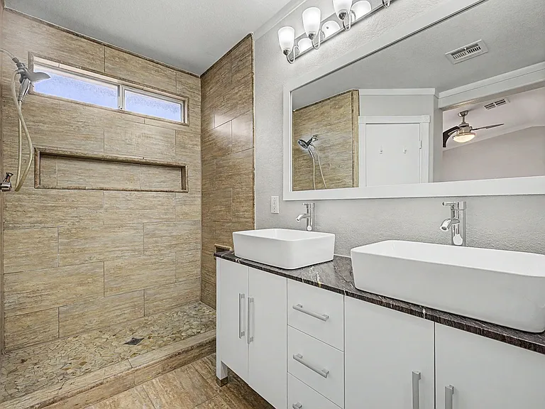7928 Horn Beam Ct — Photo 14