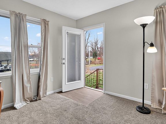 2nd image of 70070 Kenmore Dr