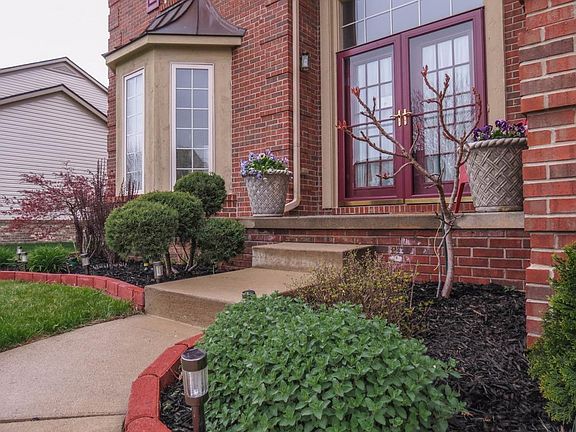 4th image of 9585 Landsdowne Ln