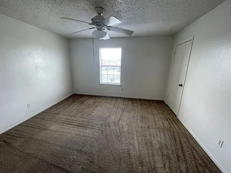 1006 Eastside Dr — Photo 26