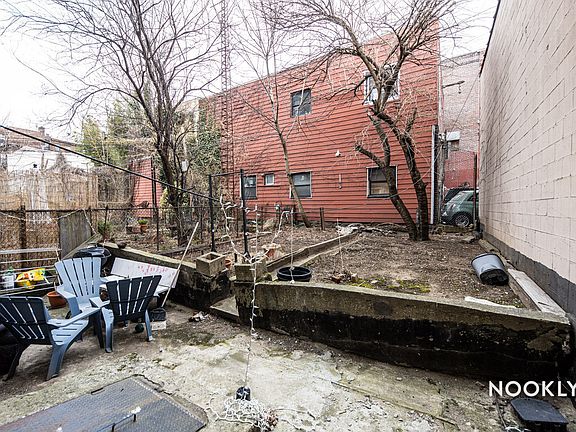2nd image of 249 Montrose Ave #1R