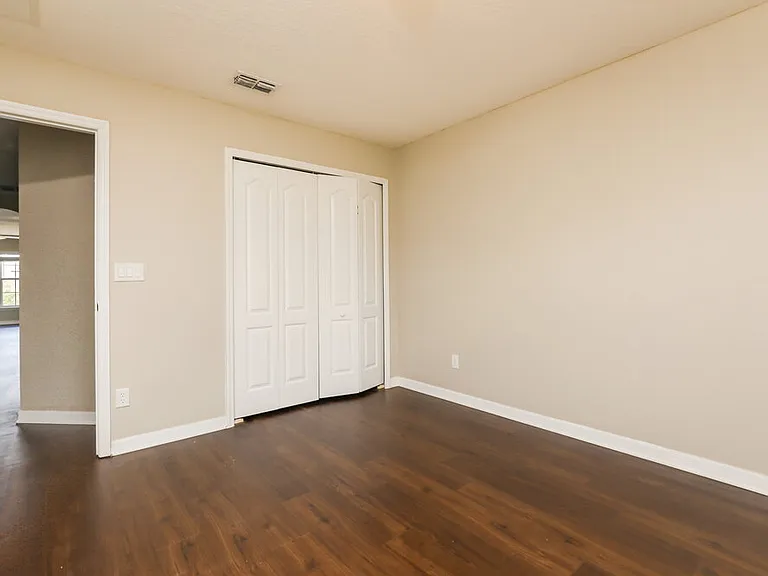 2101 Woodsedge Dr — Photo 12