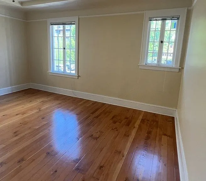 Flanders Apartments — Photo 24