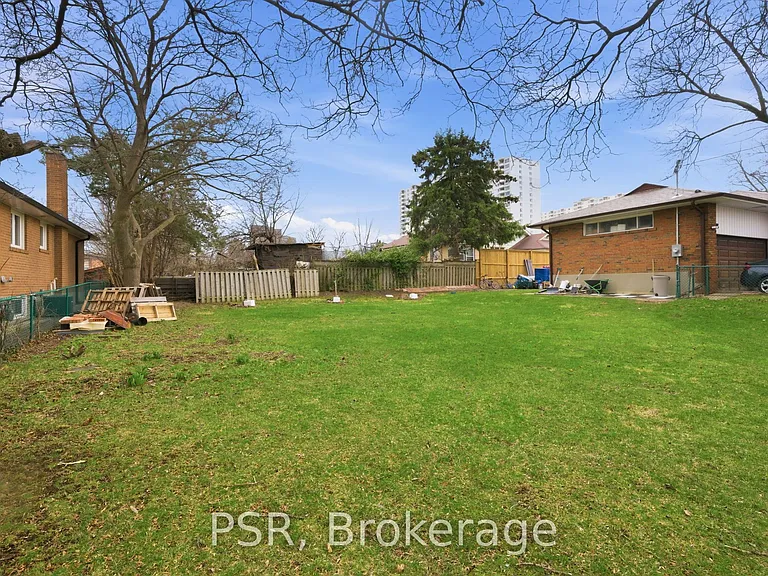 27 Kingsview Blvd #1 — Photo 24