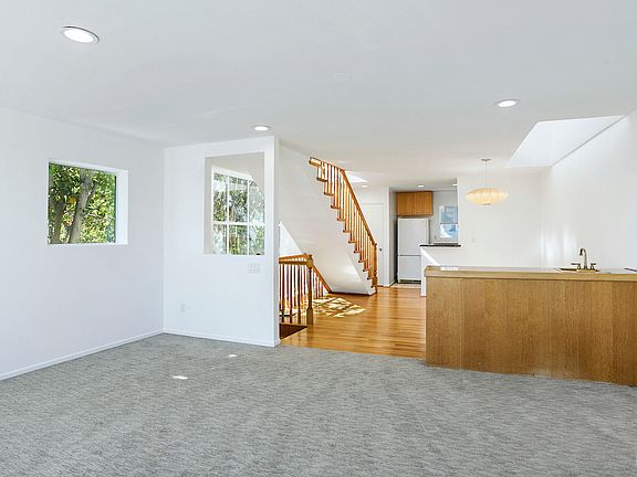 5th image of 753 Pier Ave APT A