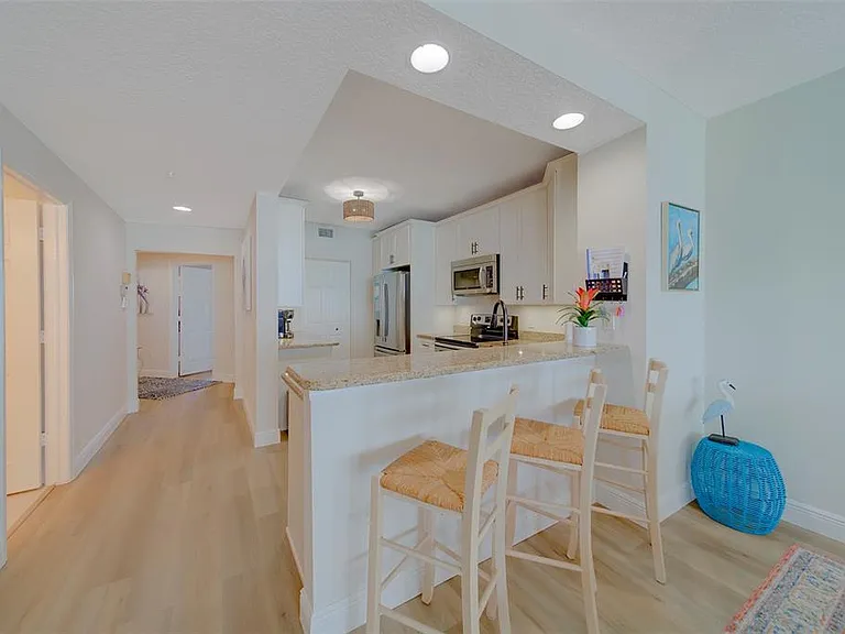 16700 Gulf Blvd #423 — Photo 8