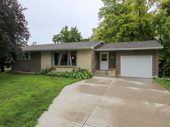 1055 Jefferson St SE, Hutchinson, MN 55350