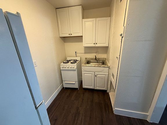 4th image of 227 S Bonnie Brae St