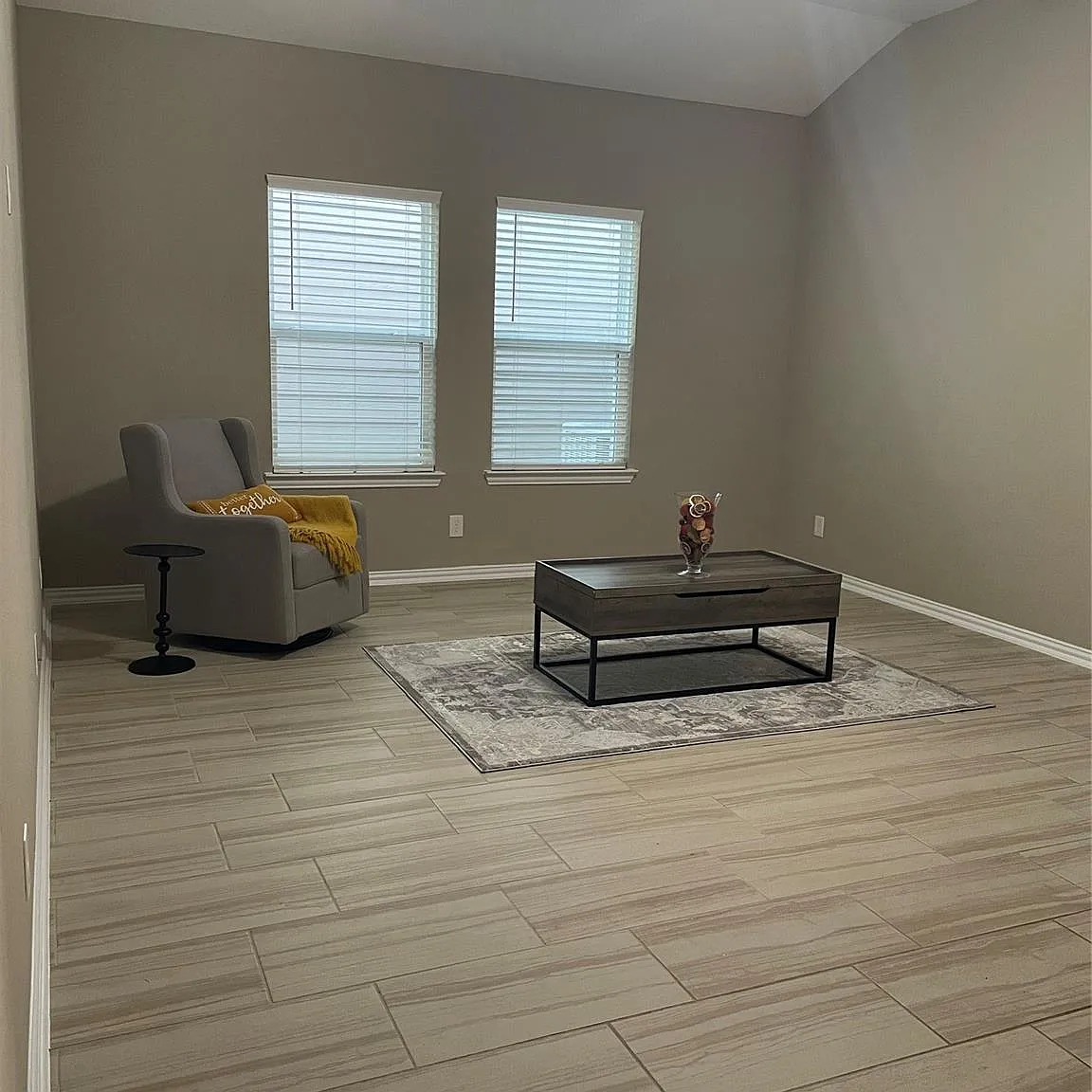 3 bed, 2.5 bath, 1828 sqft, $2,200 — Photo 4