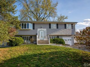 8 Marcia St, Parlin, NJ 08859