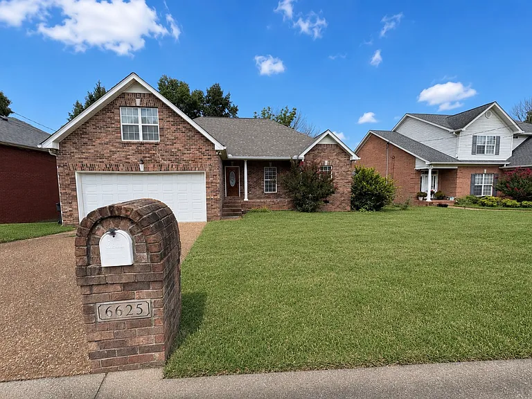 6625 Ascot Dr — Photo 2