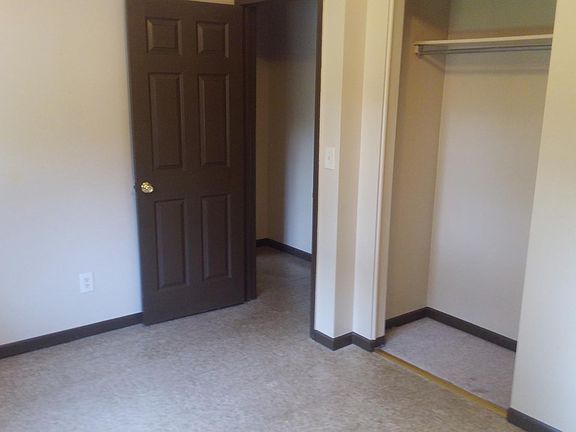 4th image of 242 Spartan Ave