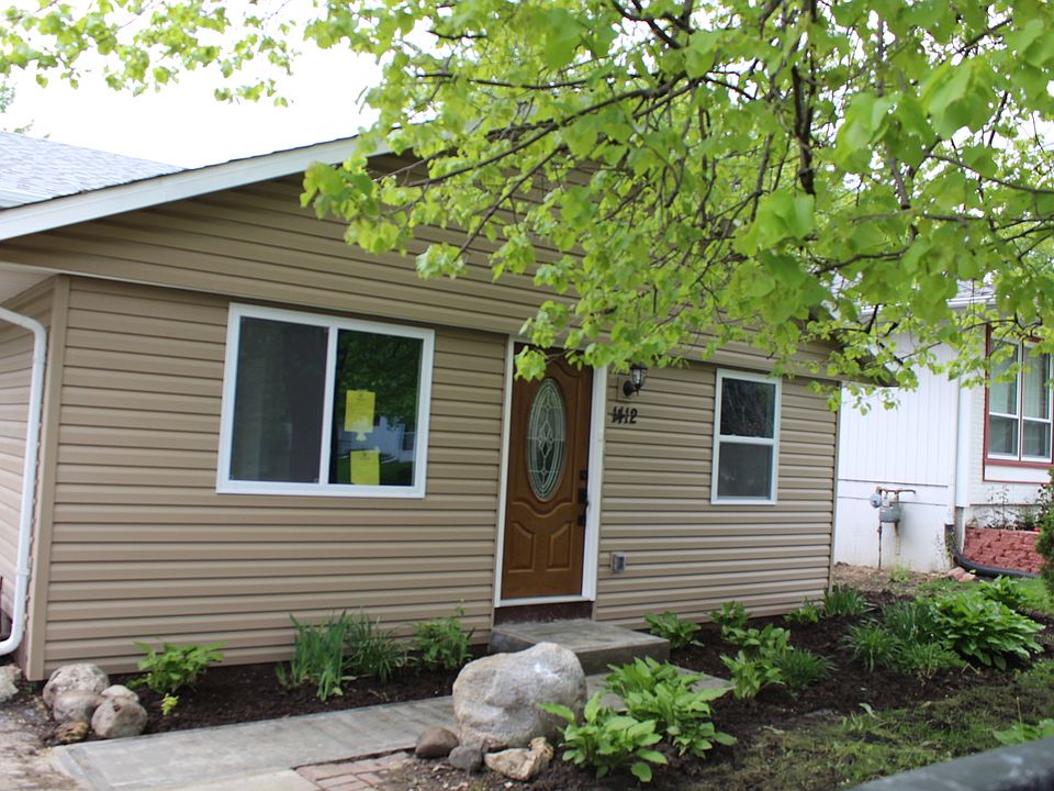 1st image of 1412 Woodridge Dr