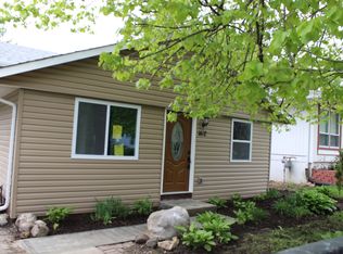 1412 Woodridge Dr, Round Lake Beach, IL 60073