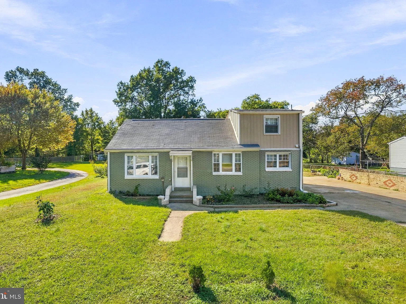 3 bed, 2.0 bath, 1782 sqft, $3,800 — Photo 1