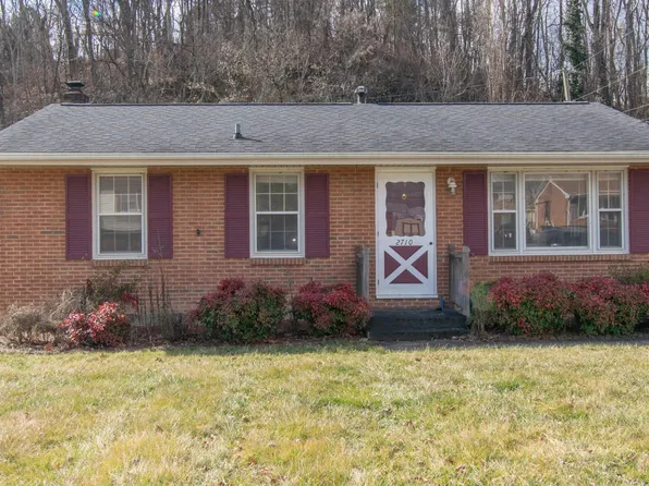 2710 Embassy Dr, Roanoke, VA 24019