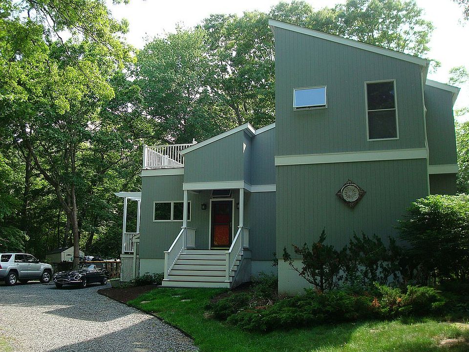 1st image of 92 Kennedy Dr