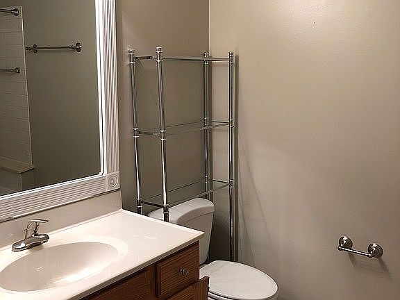 4th image of 1233 Ballantrae Pl APT A