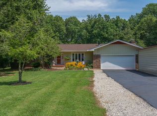 6440 E Gross Rd, Bloomington, IN 47401