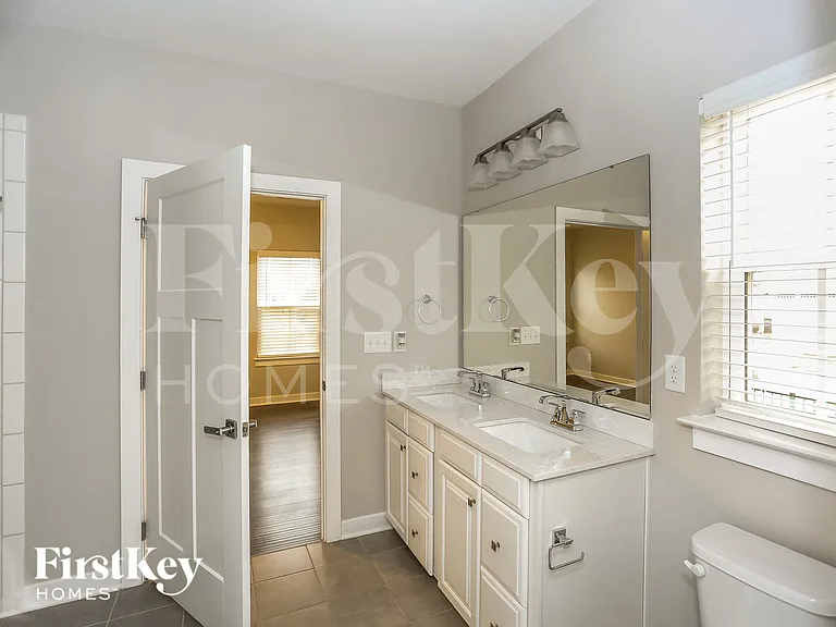 6425 Brighton Park Dr — Photo 9