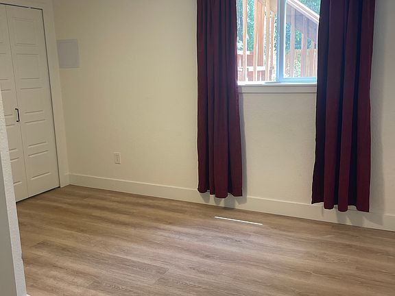 5th image of 1144 Meadow St