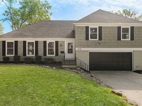 9531 Beverly St, Overland Park, KS 66207