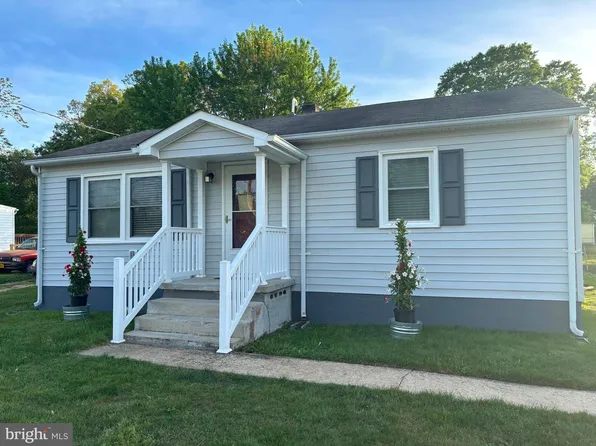 120 McLaws St E, Fredericksburg, VA 22408