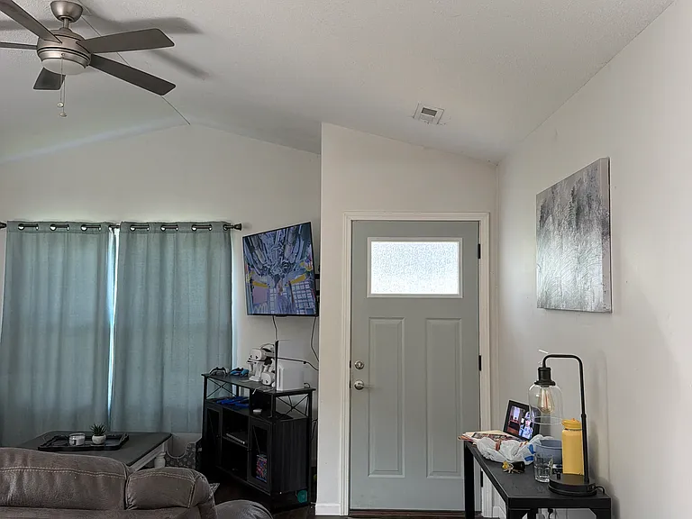 1605 Hill Valley Dr — Photo 8