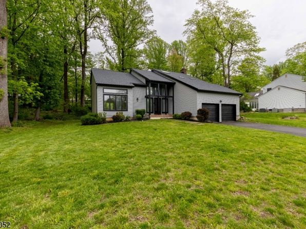 9 Wick Ln, Randolph, NJ