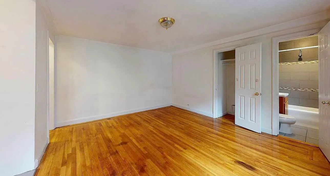 321 East 54th Street — Photo 3
