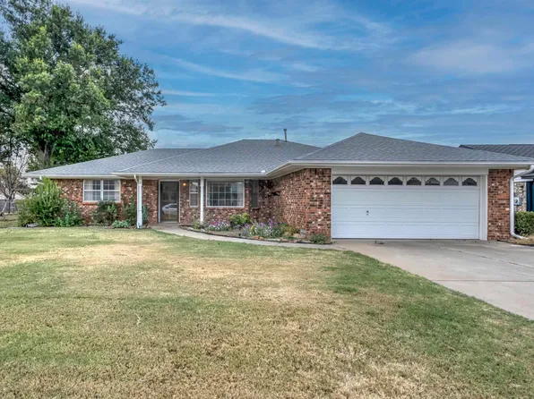 2112 Scott Ln, Duncan, OK 73533