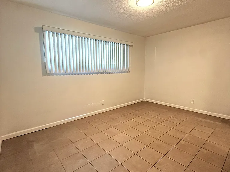 20907 Arline Ave — Photo 7