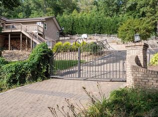 340 Flat Top Mountain Rd, Fairview, NC 28730